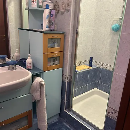 Centro 4 Persone In Matrimoniale, Piazza E Mezzo E Un Singolo Con Parcheggio Privato Gratuito (adults Only) Imola