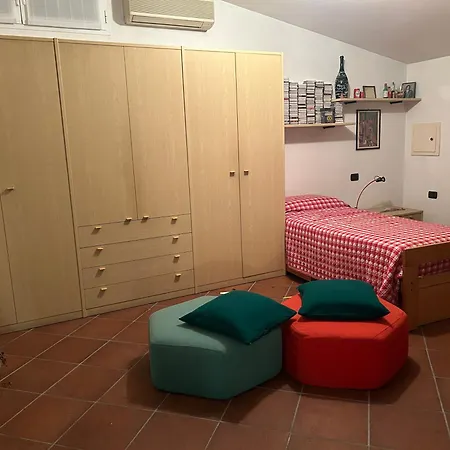 Hébergement de vacances Centro 4 Persone In Matrimoniale, Piazza E Mezzo E Un Singolo Con Parcheggio Privato Gratuito (adults Only) Imola